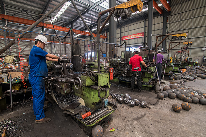 临湘网架配件车间